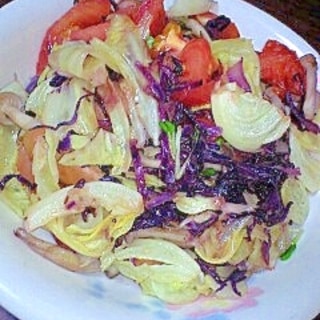 紫キャベツとトマトとしめじの彩り野菜炒め